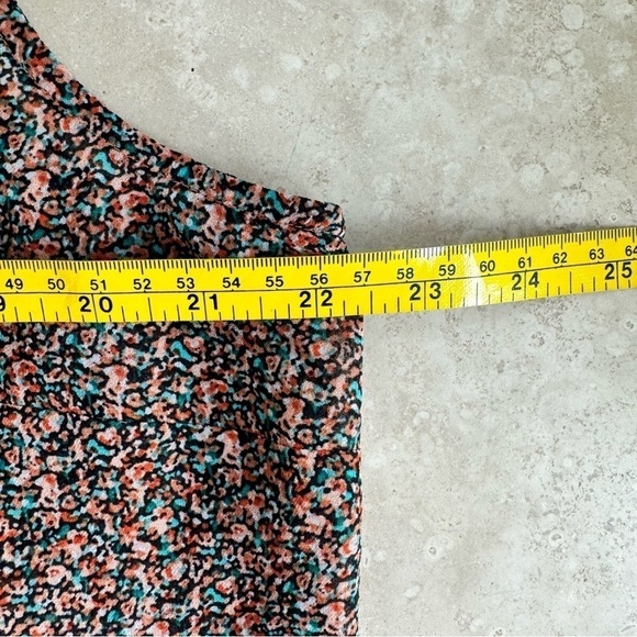 CAbi The Ruffle Top Floral Print Sleeveless Womens Size L Chiffon Blouse 6319 - Picture 9 of 14